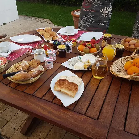 Les Fruitiers Couette-café